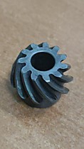 Шестерня малая ведущая (до 2023г.) ХЕ1810, ХЕ2410, ХЕ1820, ХЕ2420