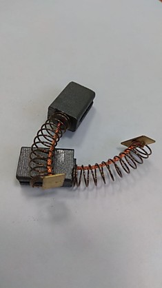 Щетки 11х7х16 (паз,пятак 10х6,пружина)(24) ETR1300A компл-2шт. 282395