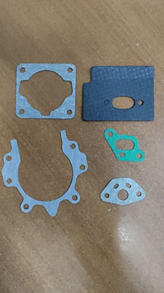 Прокладка для бензокосы (триммера) китай 33 см3.