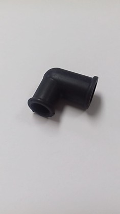 Патрубок резиновый BS692189