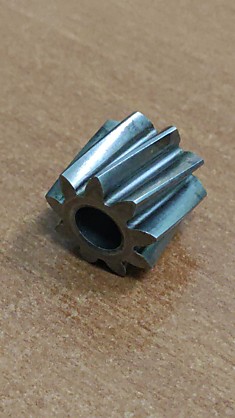 Шестерня малая ведущая (с 2023г.) ХЕ1810, ХЕ2410, ХЕ1820, ХЕ2420