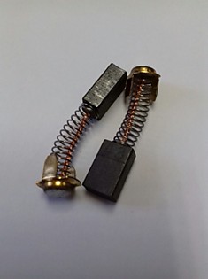 Щетки 7x11x17 HITACHI (пркжина, пятак, ушки) 999043