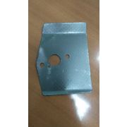 Тепловая прокладка карбюратора газонокосилки DLM5100. Теплоизолятор.